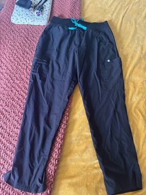 FIGS Black Scrub Pants